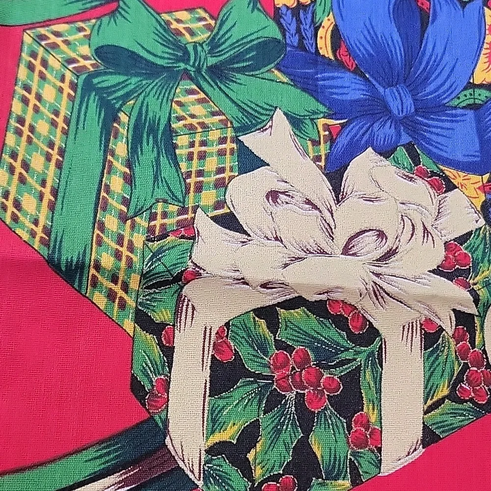 Set 6 Christmas Horns Toys Holiday Multicolor Linen Festive Red Napkins 17